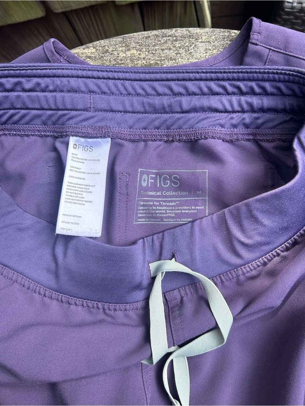 Figs Scrubs Set - Purple Shadow - Picture 2 of 3